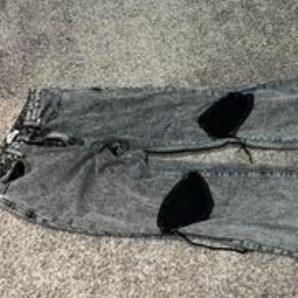 Forever 21 ripped jeans - Picture 1 of 1